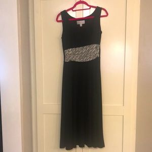 Black dress with black& white band